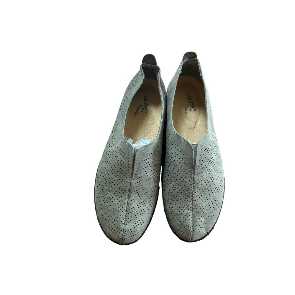 Easy Street Women's Faux Suede Soft Gray Slip On Flats NEW Size 6